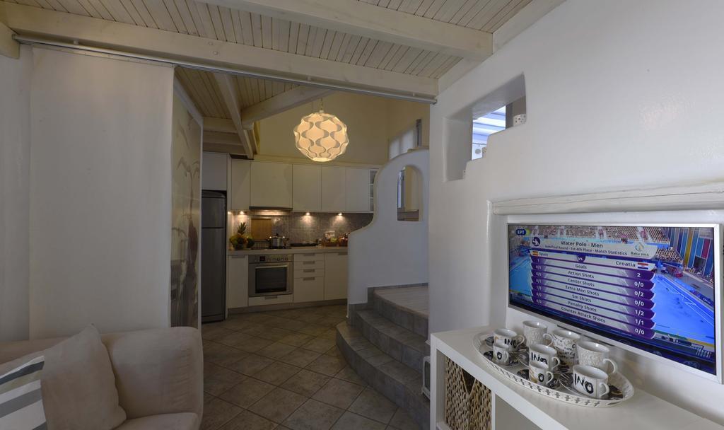 Ivi Mykonean Suites Ornos  Exteriér fotografie
